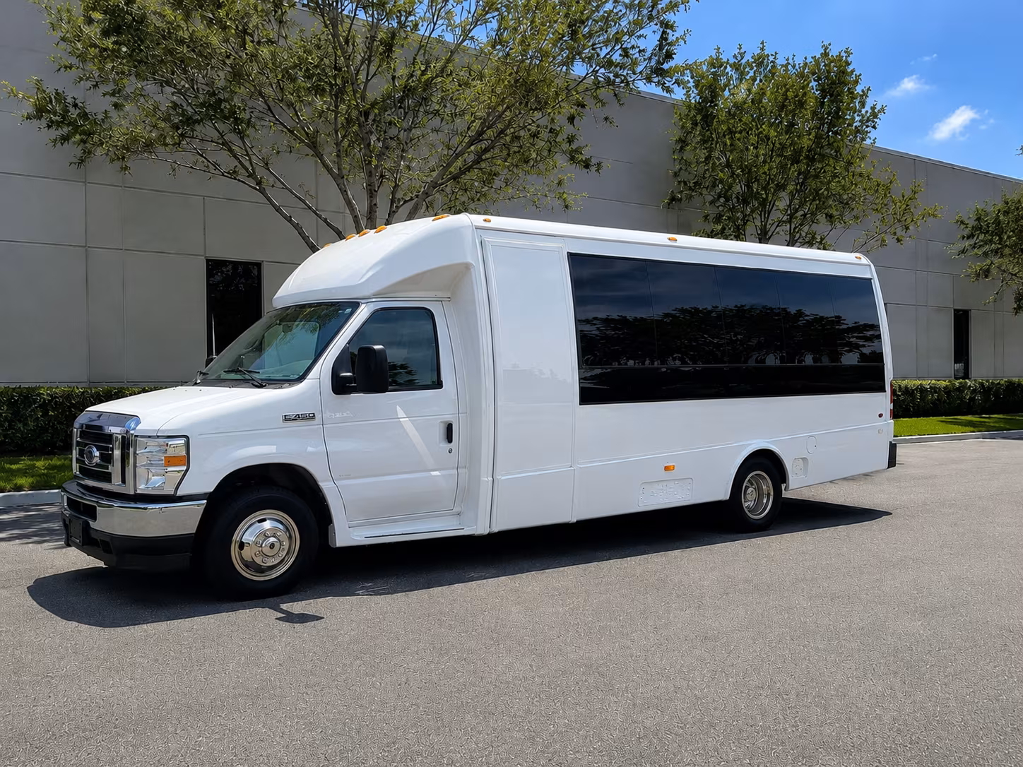 charter buses for corporate events and conference shuttles in melbourne