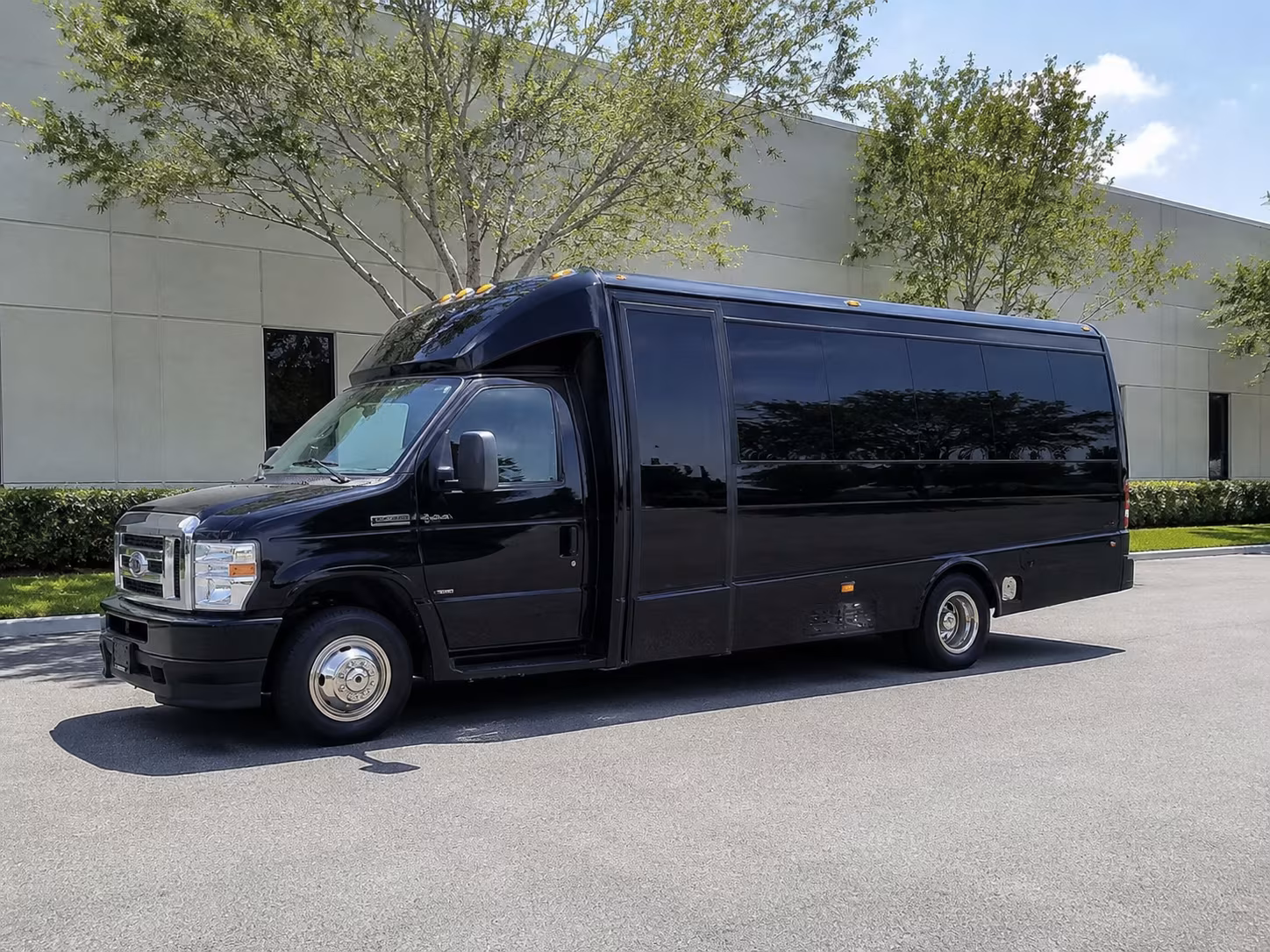 concert bus rentals for groups heading to hard rock live orlando and other major venues