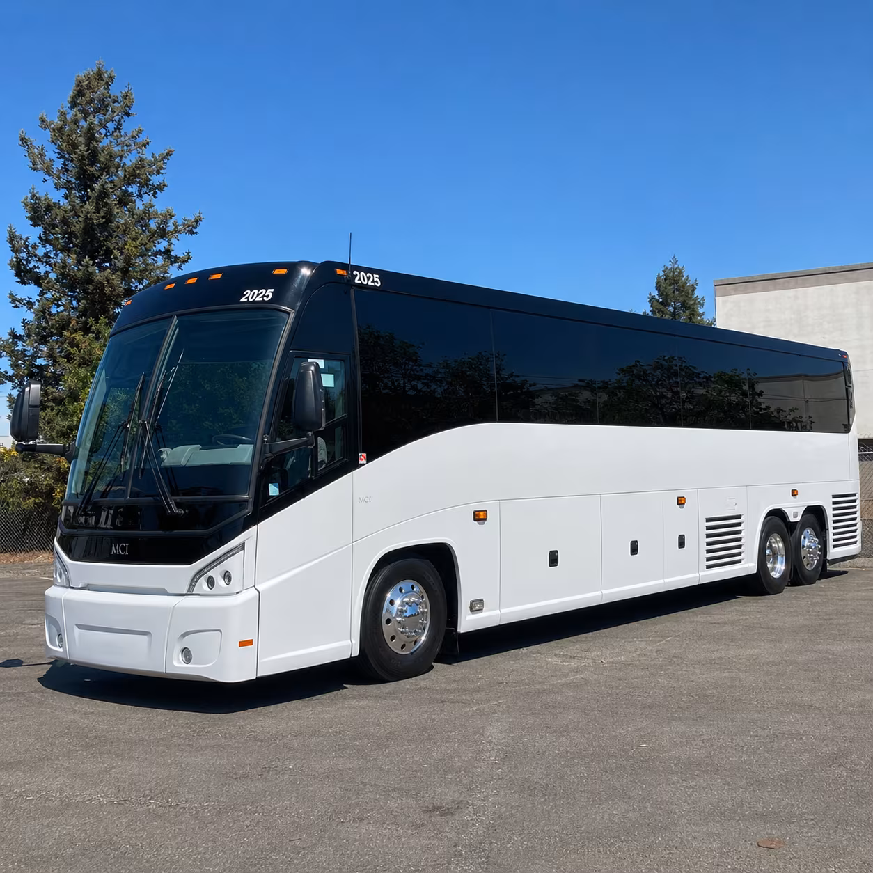 hotel to office shuttle buses for melbourne business travelers and contractors
